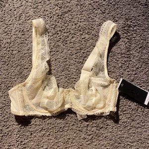 NWT Calvin Klein white lace bra